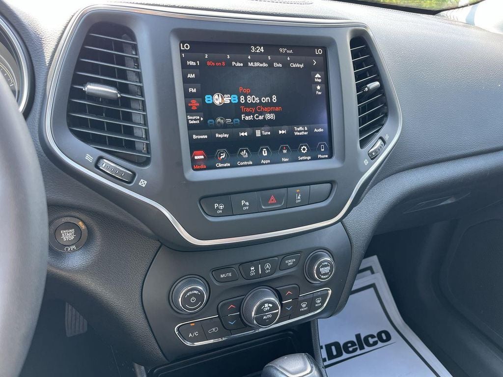 2023 Jeep Cherokee Altitude Lux