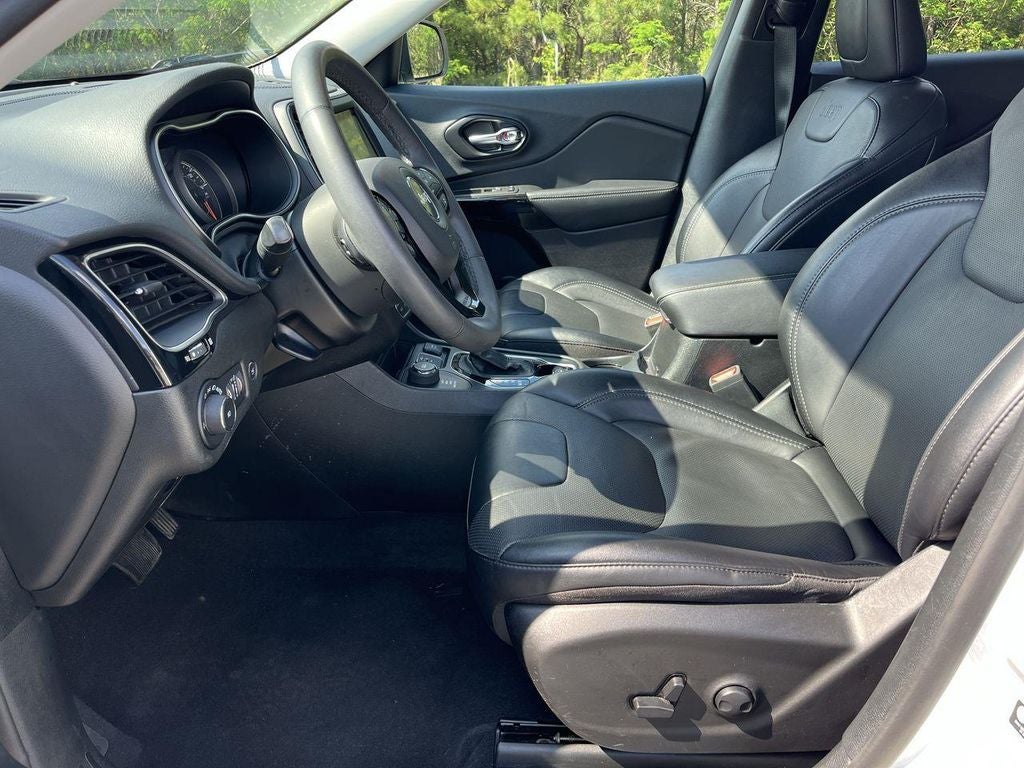 2023 Jeep Cherokee Altitude Lux