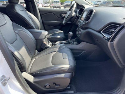 2023 Jeep Cherokee Altitude Lux