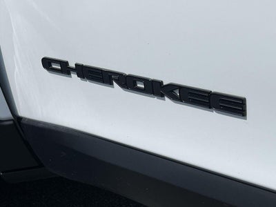 2023 Jeep Cherokee Altitude Lux