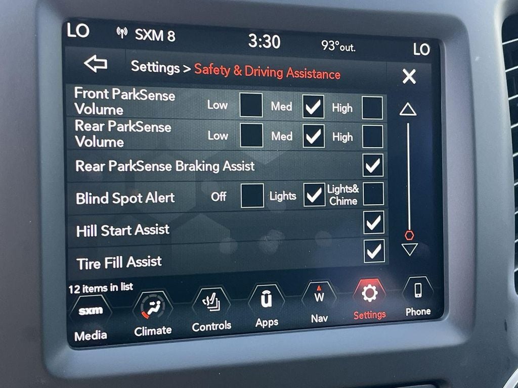 2023 Jeep Cherokee Altitude Lux