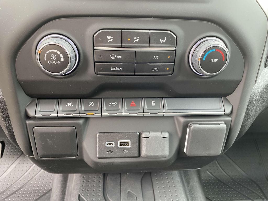 2025 Chevrolet Silverado 1500 Custom