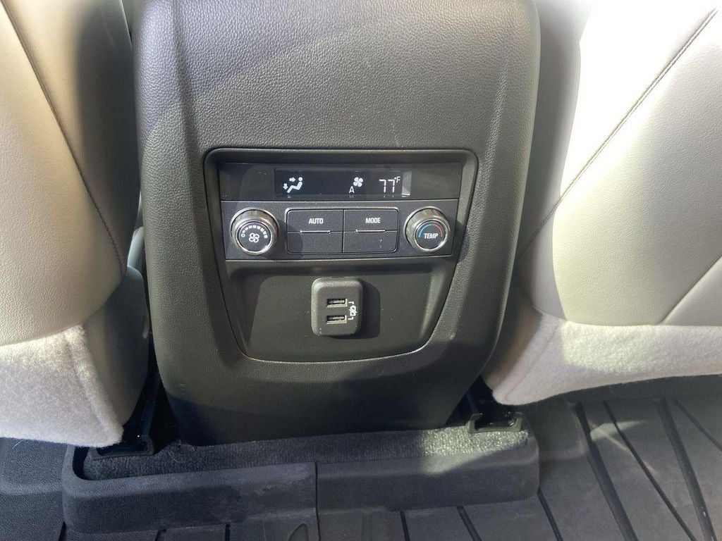 2022 Buick Enclave Essence