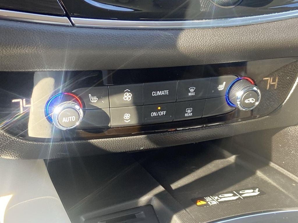 2022 Buick Enclave Essence