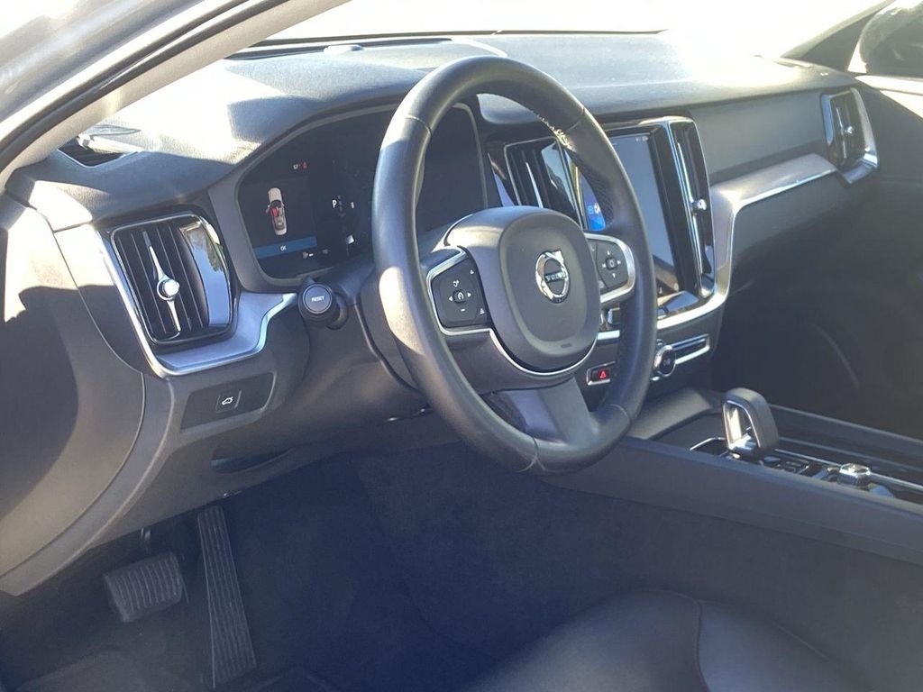 2024 Volvo S60 Core Dark Theme