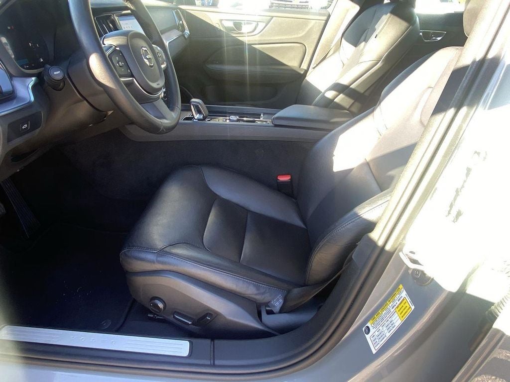 2024 Volvo S60 Core Dark Theme