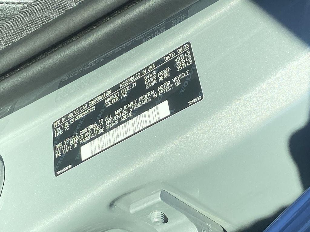 2024 Volvo S60 Core Dark Theme