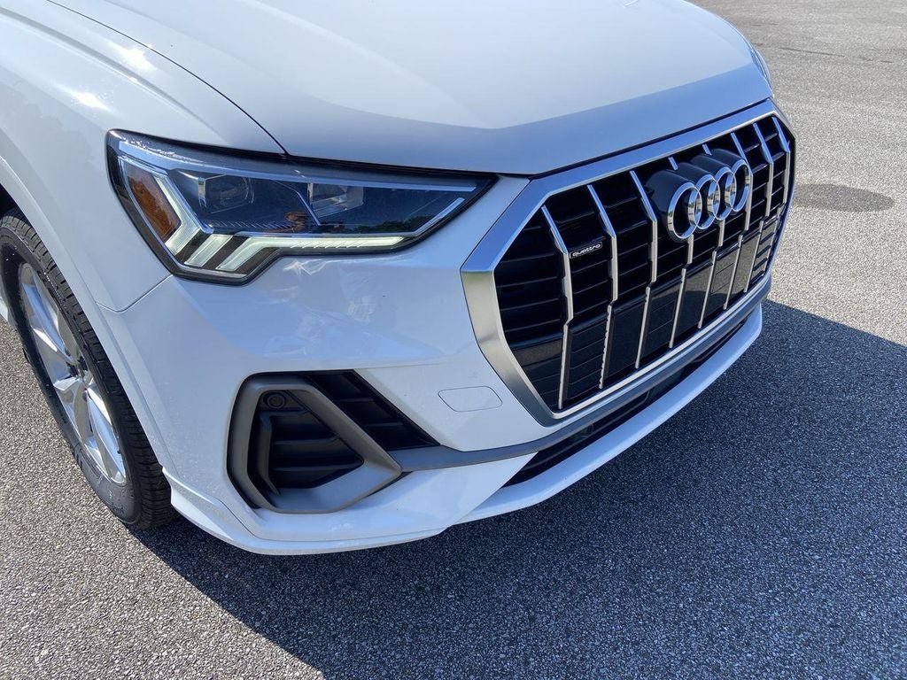 2023 Audi Q3 S line Premium